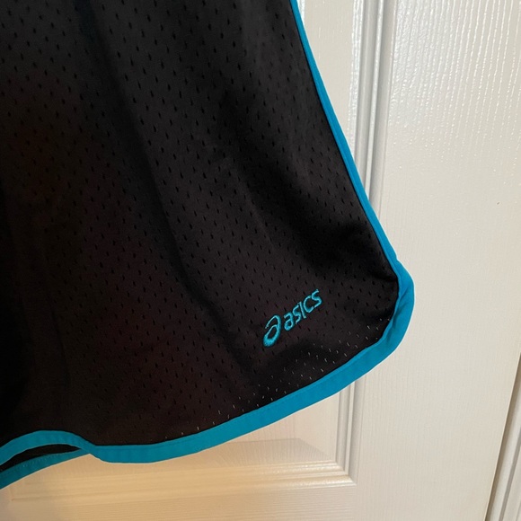 Mens Asics XL Basketball Shorts Black with Blue - Picture 2 of 5